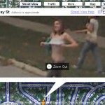 Google Street View - Toples a la cámara (ocasiono un choque)
