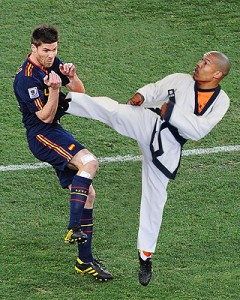 De Jong muestra su Karate